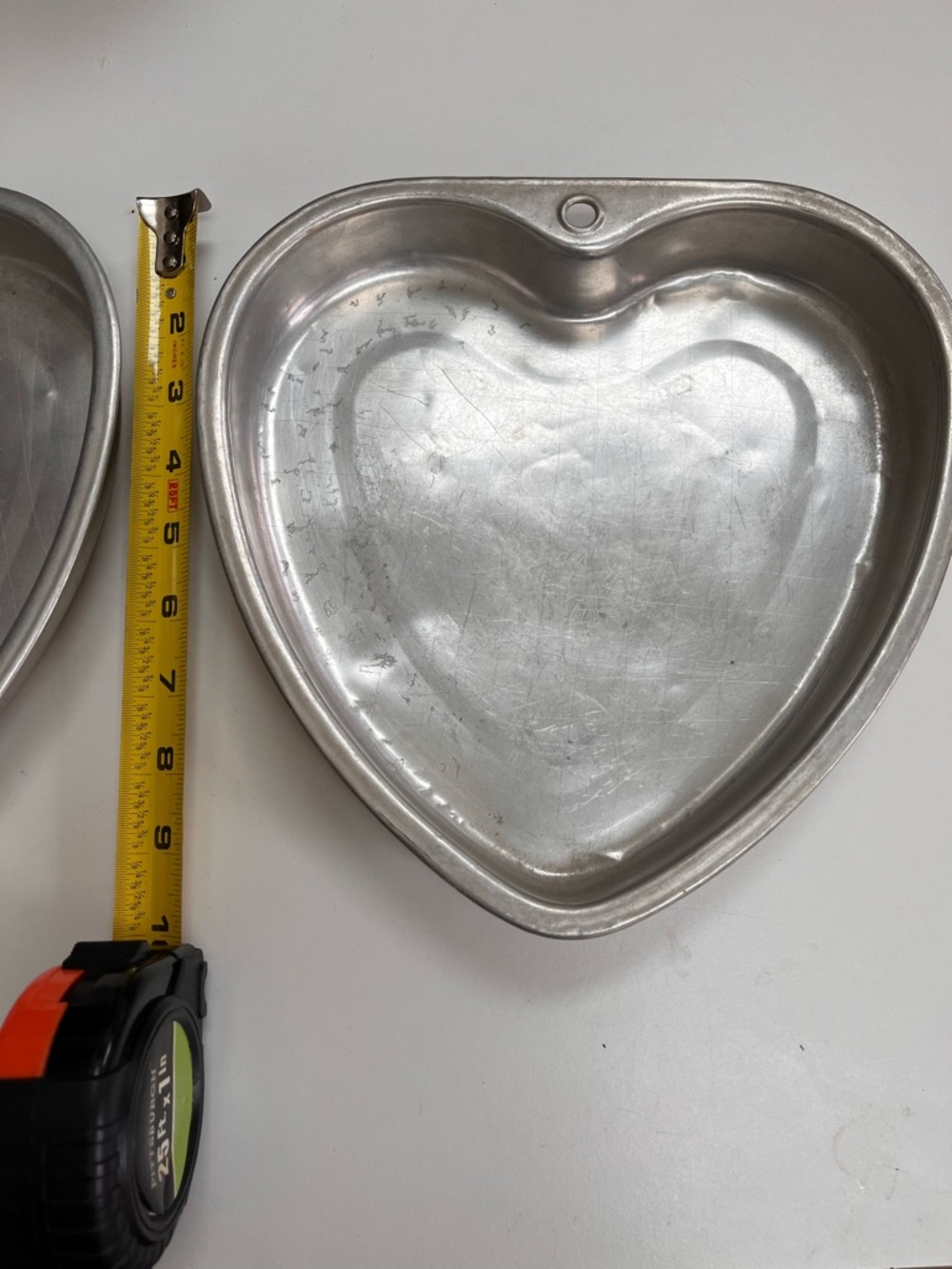 Heart-Shaped Aluminum Baking Pan - Silver